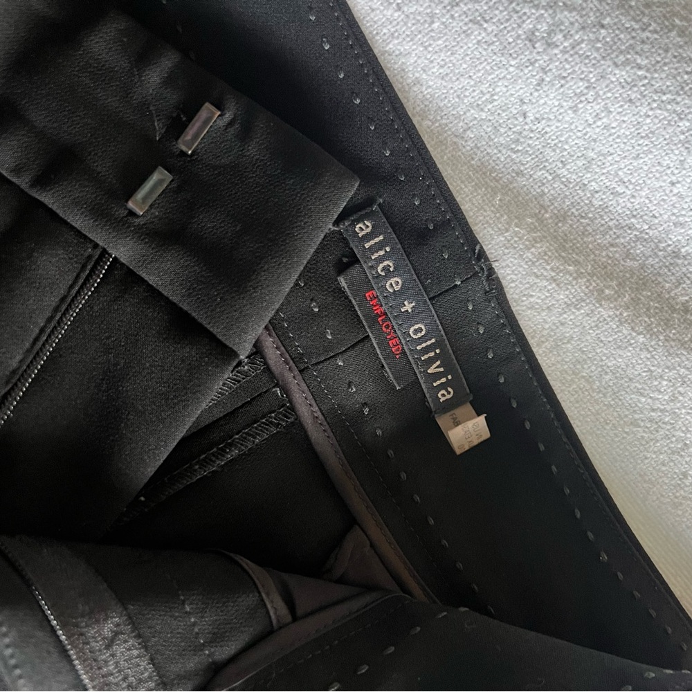 Alice + Olivia Employed trousers black